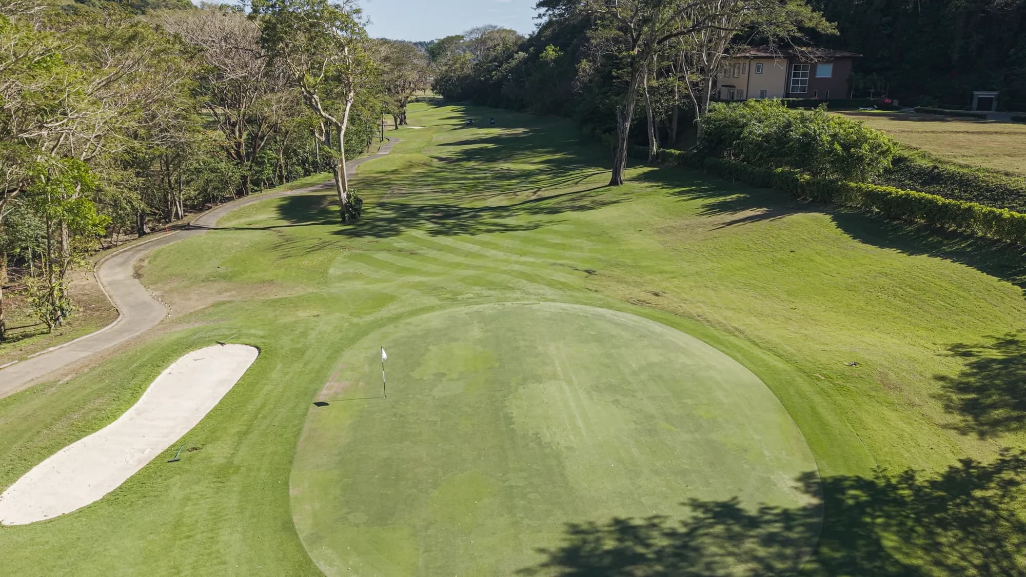 Green del campo de golf junto a Nerea